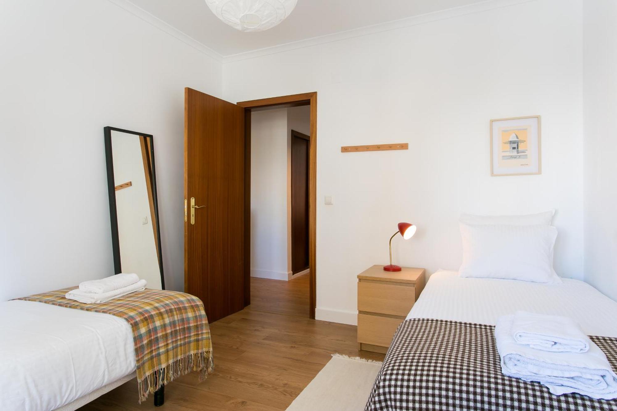 Apartamento Central E Confortavel Junto Ao Bairro Da Graca Lisboa Kültér fotó